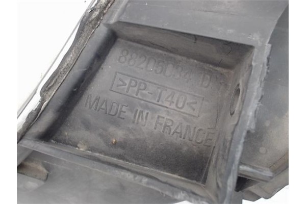 Recambio de faro delantero dcho para citroen xantia berlina referencia OEM IAM 88205034  