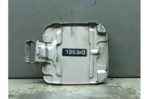 Recambio de tapa exterior combustible para hyundai h-1 furgón 2.5 td referencia OEM IAM 695104A002  
