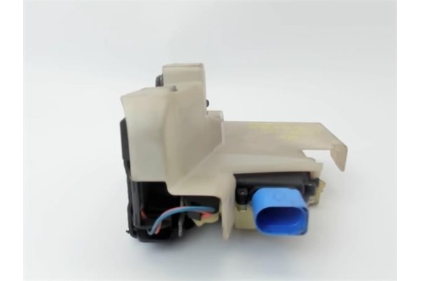 Recambio de cerradura puerta delantero derecha para volkswagen polo iv (9n3) 1.4 advance referencia OEM IAM 3B1837016CC 766921 3