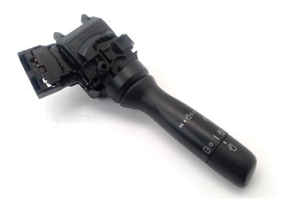 Recambio de mando limpiaparabrisas para toyota yaris (ksp9/scp9/nlp9) 1.0 vvt-i referencia OEM IAM 84652-0D031  