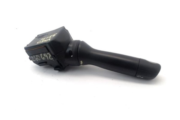 Recambio de mando limpiaparabrisas para toyota yaris (ksp9/scp9/nlp9) 1.0 vvt-i referencia OEM IAM 84652-0D031  