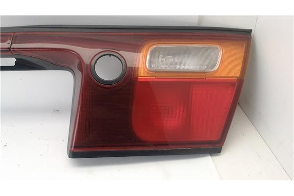 Recambio de piloto trasero central para mazda 323 c/f/s berlina (ba) referencia OEM IAM 15261702  