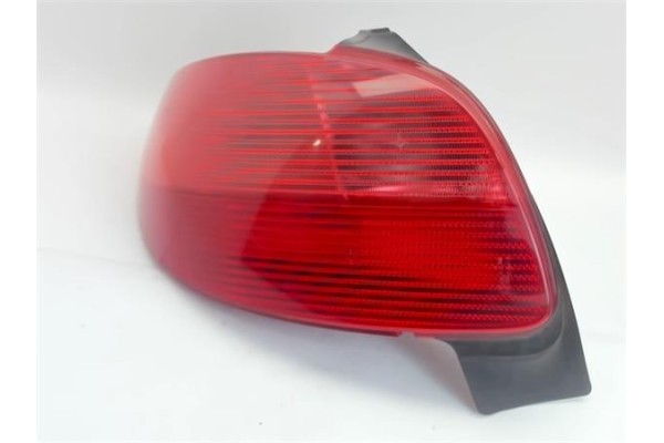 Recambio de piloto trasero izquierdo para peugeot 206 referencia OEM IAM 6350P1  