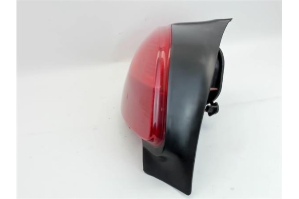 Recambio de piloto trasero izquierdo para peugeot 206 referencia OEM IAM 6350P1  