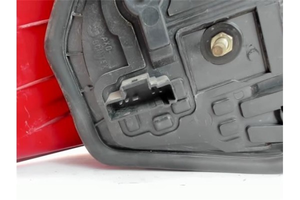 Recambio de piloto trasero derecho para peugeot 206 referencia OEM IAM   