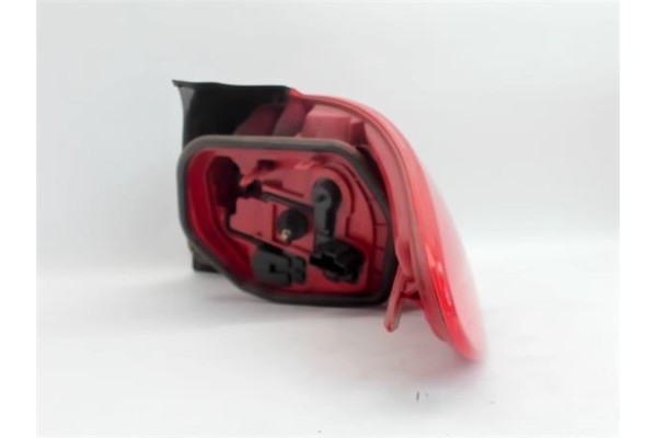 Recambio de piloto trasero izquierdo para peugeot 206 referencia OEM IAM 6350P1  