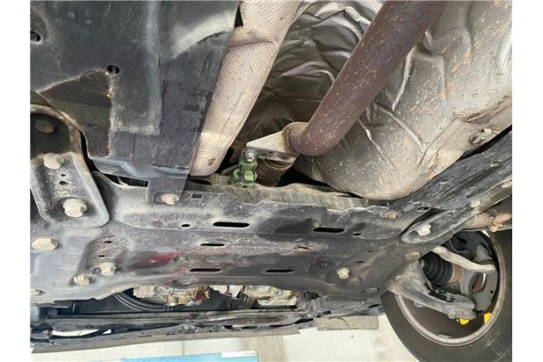 Recambio de tubo escape completo para renault megane iv berlina 5p 1.2 experience referencia OEM IAM 200100406R 200102125R 