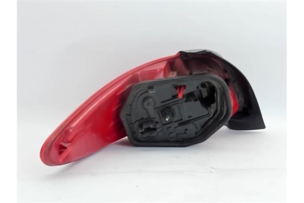 Recambio de piloto trasero derecho para peugeot 206 referencia OEM IAM   