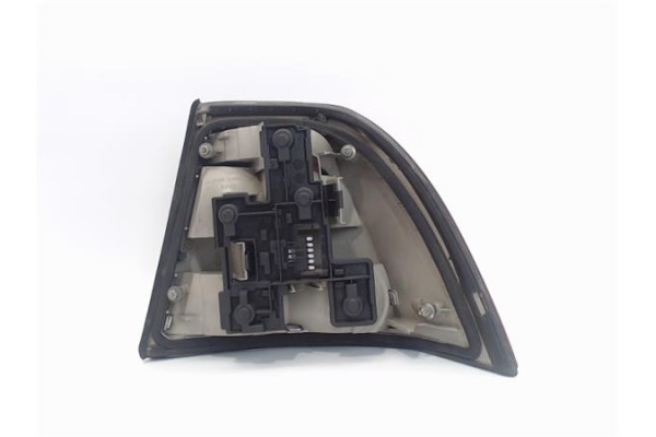 Recambio de piloto trasero izquierdo para opel vectra b berlina 2.2 básico (1999) referencia OEM IAM 1223242 2201444 6223160 , O