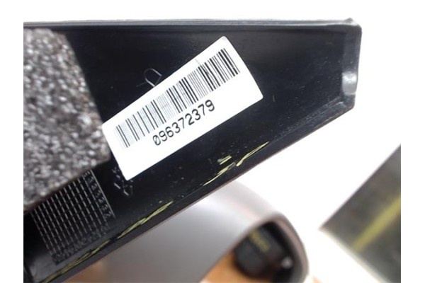 Recambio de retrovisor electrico derecho para volkswagen golf iv berlina (1j1) 1.9 tdi referencia OEM IAM 096372379  