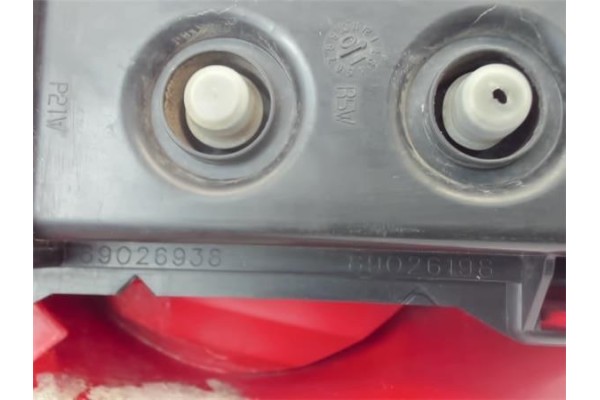 Recambio de piloto trasero izquierdo para peugeot 307 break / sw (s1) 1.6 16v referencia OEM IAM 89026938 89026198 