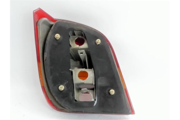 Recambio de piloto trasero derecho para ford fiesta berl./courier referencia OEM IAM 7070864  438 , FIAT | 456 , FIAT | 36 , FOR