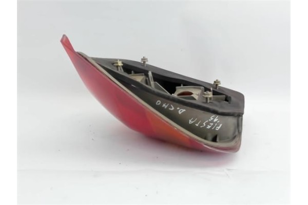 Recambio de piloto trasero derecho para ford fiesta berl./courier referencia OEM IAM 7070864  438 , FIAT | 456 , FIAT | 36 , FOR