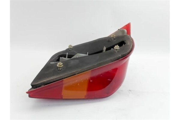 Recambio de piloto trasero derecho para ford fiesta berl./courier referencia OEM IAM 7070864  438 , FIAT | 456 , FIAT | 36 , FOR