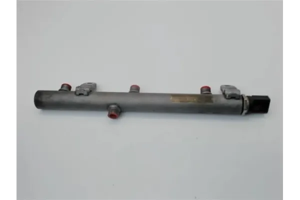 Recambio de tuberia alimentacion combustible para mercedes-benz clase m (bm 164) 3.0 ml 320 cdi (164.122) referencia OEM IAM A64 Recambio de tuberia alimentacion combustible para mercedes-benz clase m (bm 164) 3.0 ml 320 cdi (164.122) referencia OEM IAM A64