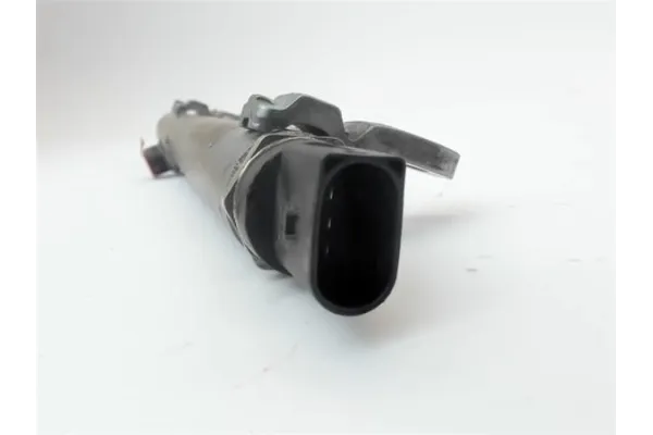 Recambio de tuberia alimentacion combustible para mercedes-benz clase m (bm 164) 3.0 ml 320 cdi (164.122) referencia OEM IAM A64