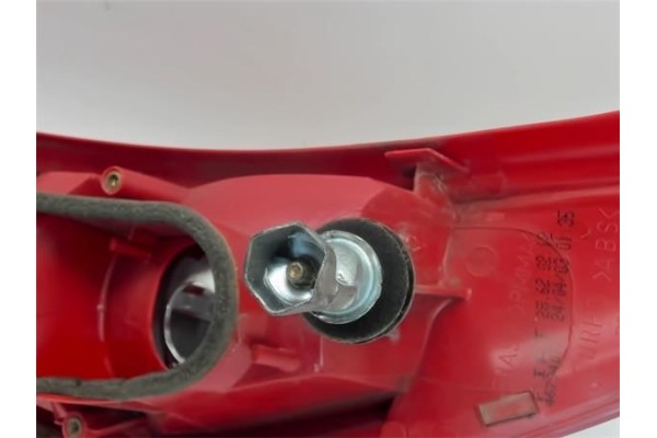 Recambio de piloto trasero derecho para fiat ii punto (188) berlina referencia OEM IAM 46794077  46523769 , FIAT | 51738357 , FI