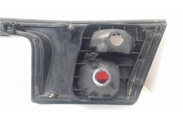 Recambio de piloto trasero central para mazda 323 c/f/s berlina (ba) referencia OEM IAM 15261702  