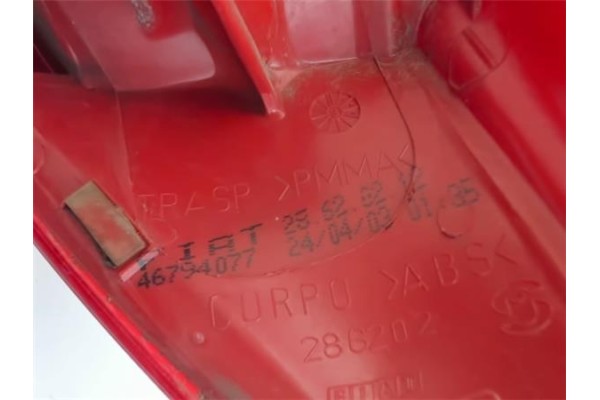 Recambio de piloto trasero derecho para fiat ii punto (188) berlina referencia OEM IAM 46794077  46523769 , FIAT | 51738357 , FI