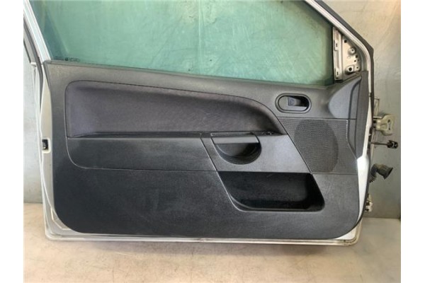 Recambio de puerta delantero izquierda para ford fiesta vi 1.4 tdci referencia OEM IAM 1692539  