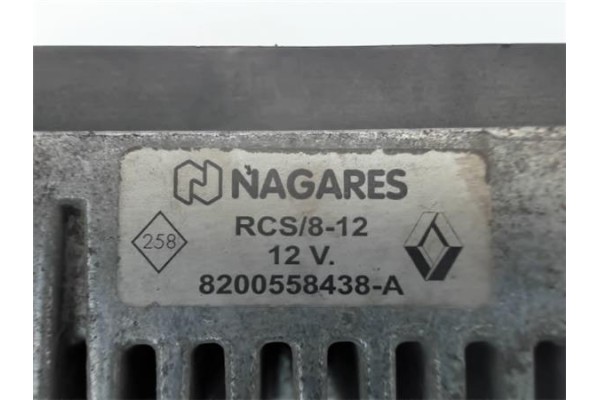 Recambio de rele calentadores para opel movano b furgón/combi 2.3 combi l1h1 3,0t referencia OEM IAM 8200558438  