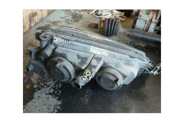 Recambio de faro delantero izquierdo para opel vectra b berlina 1.7 td referencia OEM IAM 1216011  