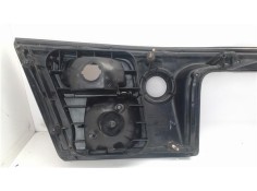 Recambio de piloto trasero central para mazda 323 c/f/s berlina (ba) referencia OEM IAM 15261702  