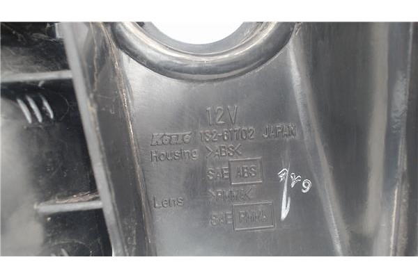Recambio de piloto trasero central para mazda 323 c/f/s berlina (ba) referencia OEM IAM 15261702  
