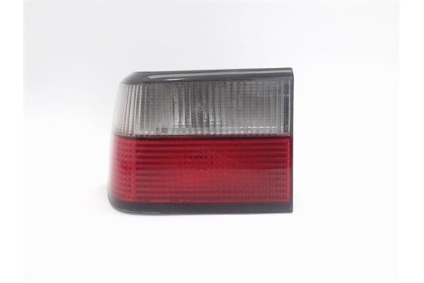 Recambio de piloto trasero izquierdo para citroen xantia berlina referencia OEM IAM 95668015  