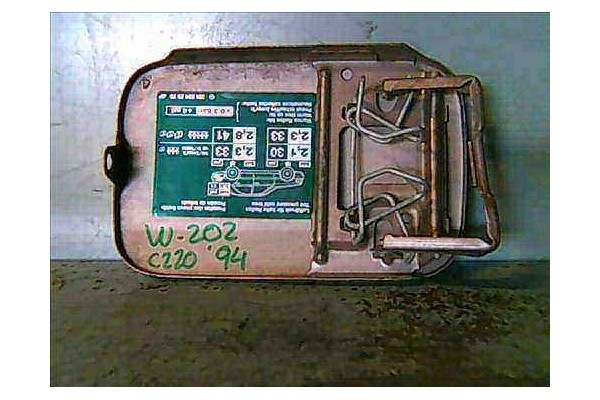Recambio de tapa exterior combustible para mercedes-benz clase c (bm 202) berlina 2.2 220 (202.022) referencia OEM IAM A20275004