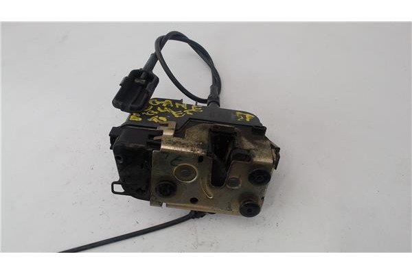Recambio de cierre electromagnetico delantero izquierdo para renault megane ii (bm0/1_, cm0/1_) 1.5 dci referencia OEM IAM 82000
