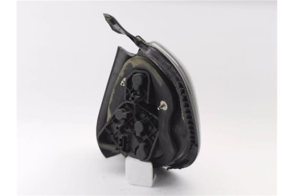 Recambio de piloto trasero izquierdo para fiat bravo (182) 1.6 16v (182.ab) referencia OEM IAM 46538353  