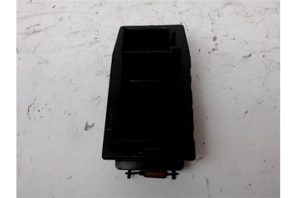 Recambio de regulador ventilador climatizacion para ford transit connect (p65_, p70_, p80_) 1.8 tdci referencia OEM IAM 3M5H18B6