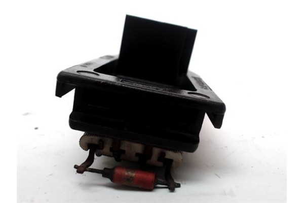 Recambio de regulador ventilador climatizacion para ford transit connect (p65_, p70_, p80_) 1.8 tdci referencia OEM IAM 3M5H18B6