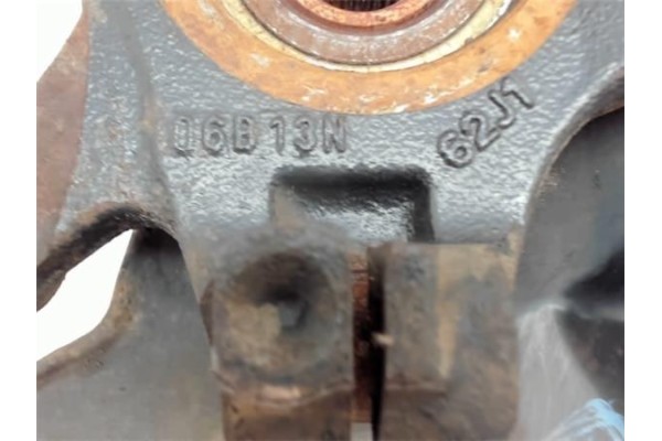 Recambio de mangueta delantero derecha para suzuki swift iii (sg) 1.3 referencia OEM IAM 06B13N 62J1 