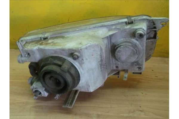 Recambio de faro delantero izquierdo para nissan serena (c23m) 2.0 d referencia OEM IAM 260608C002  