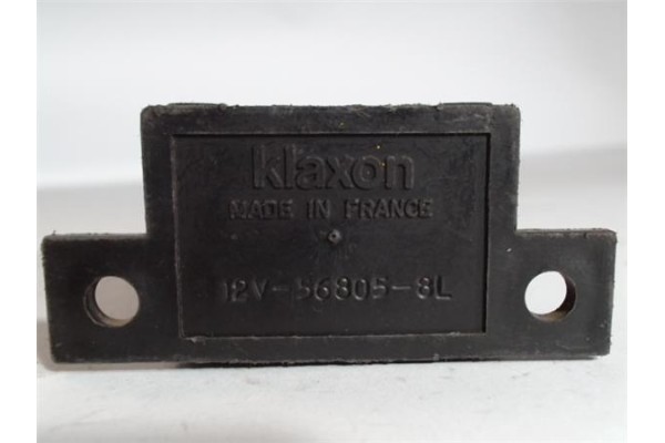 Recambio de caja reles para citroen saxo 1.6 vts referencia OEM IAM 568058L  