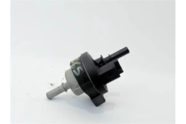 Recambio de electrovalvula admision variable para renault clio iv 0.9 limited referencia OEM IAM 269516045  