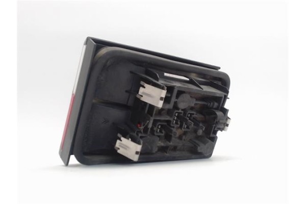 Recambio de piloto porton trasero derecho para citroen xantia berlina referencia OEM IAM   