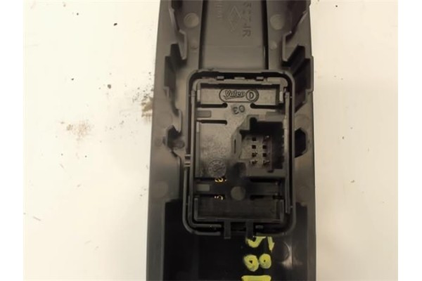 Recambio de mando elevalunas delantero derecho para renault grand scenic iv 1.2 tce referencia OEM IAM 809605274R  