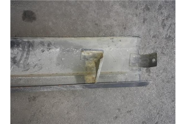 Recambio de paragolpes delantero para peugeot j5 furgón (290l) referencia OEM IAM   