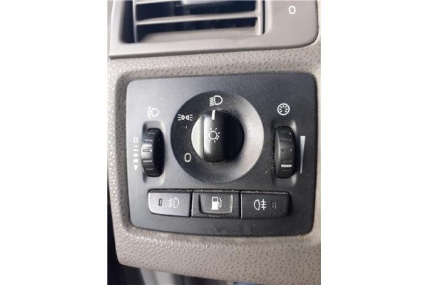 Recambio de mando de luces para volvo v50 familiar 2.0 d referencia OEM IAM 30739300  