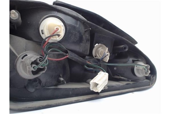 Recambio de piloto trasero derecho para hyundai coupe (j2) referencia OEM IAM 9240227020  