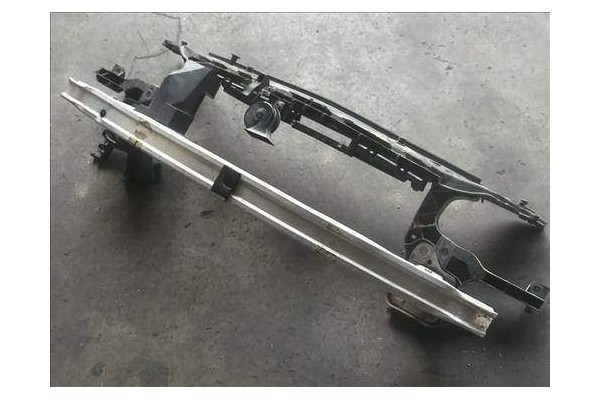 Recambio de frente delantero para renault megane ii (bm0/1_, cm0/1_) 1.5 dci referencia OEM IAM 8200137494 8200534784 