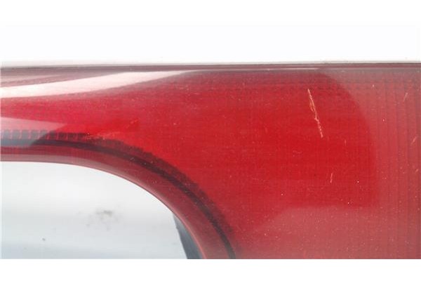 Recambio de piloto trasero central para hyundai galloper referencia OEM IAM 92405M20  