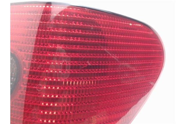 Recambio de piloto trasero derecho para citroen xsara berlina referencia OEM IAM 6351J5 2202363 25340801 , CITROËN