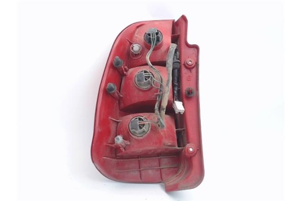 Recambio de piloto trasero derecho para mitsubishi space star (dg0) referencia OEM IAM MR586014  