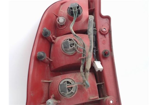 Recambio de piloto trasero derecho para mitsubishi space star (dg0) referencia OEM IAM MR586014  