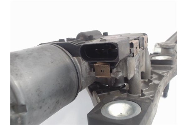 Recambio de motor limpiaparabrisas delantero para volvo v50 familiar 2.0 d referencia OEM IAM 31253518  