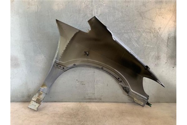 Recambio de aleta delantero izquierda para opel zafira a 2.0 dti 16v referencia OEM IAM 1101030 1106016 